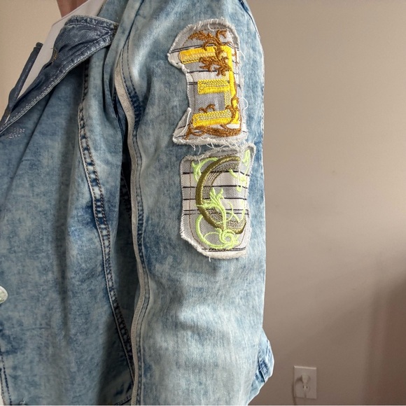 Elisa Cavaletti Patchwork Jean Jacket w/ Detail Stitching & Stone Wash Design - Picture 6 of 15